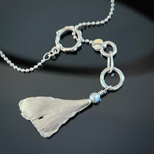 Load image into Gallery viewer, Ginkgo Lariat Necklace
