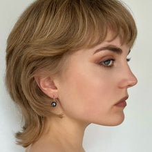 Load image into Gallery viewer, Curl Pearl Earrings #2
