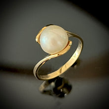 Load image into Gallery viewer, South Sea Pearl Ring
